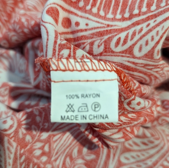 Red and cream dress. Wear as dress or as tunic. Adjustable length. - Picture 4 of 7